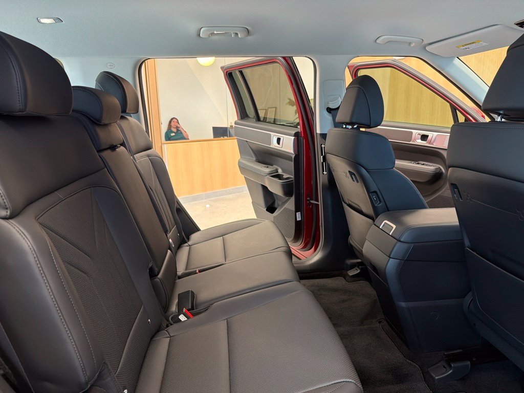 Used 2026 Hyundai Santa Fe SEL FWD image 39