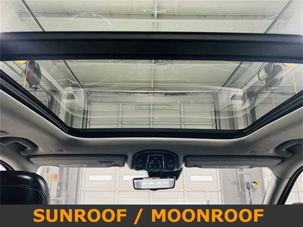 Used 2023 Jeep Grand Cherokee 4WD 4xe w/ Luxury Tech Group II image 10