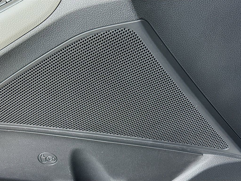 Used 2020 Hyundai Ioniq SEL image 18