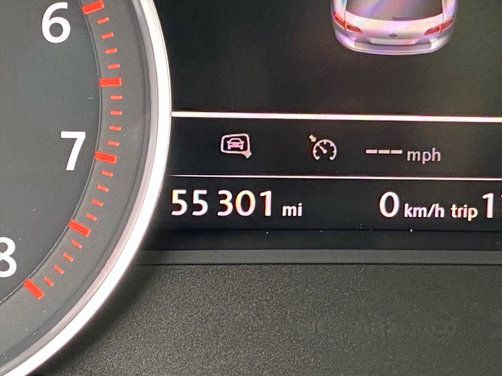 Used 2015 Volkswagen Touareg Executive image 14