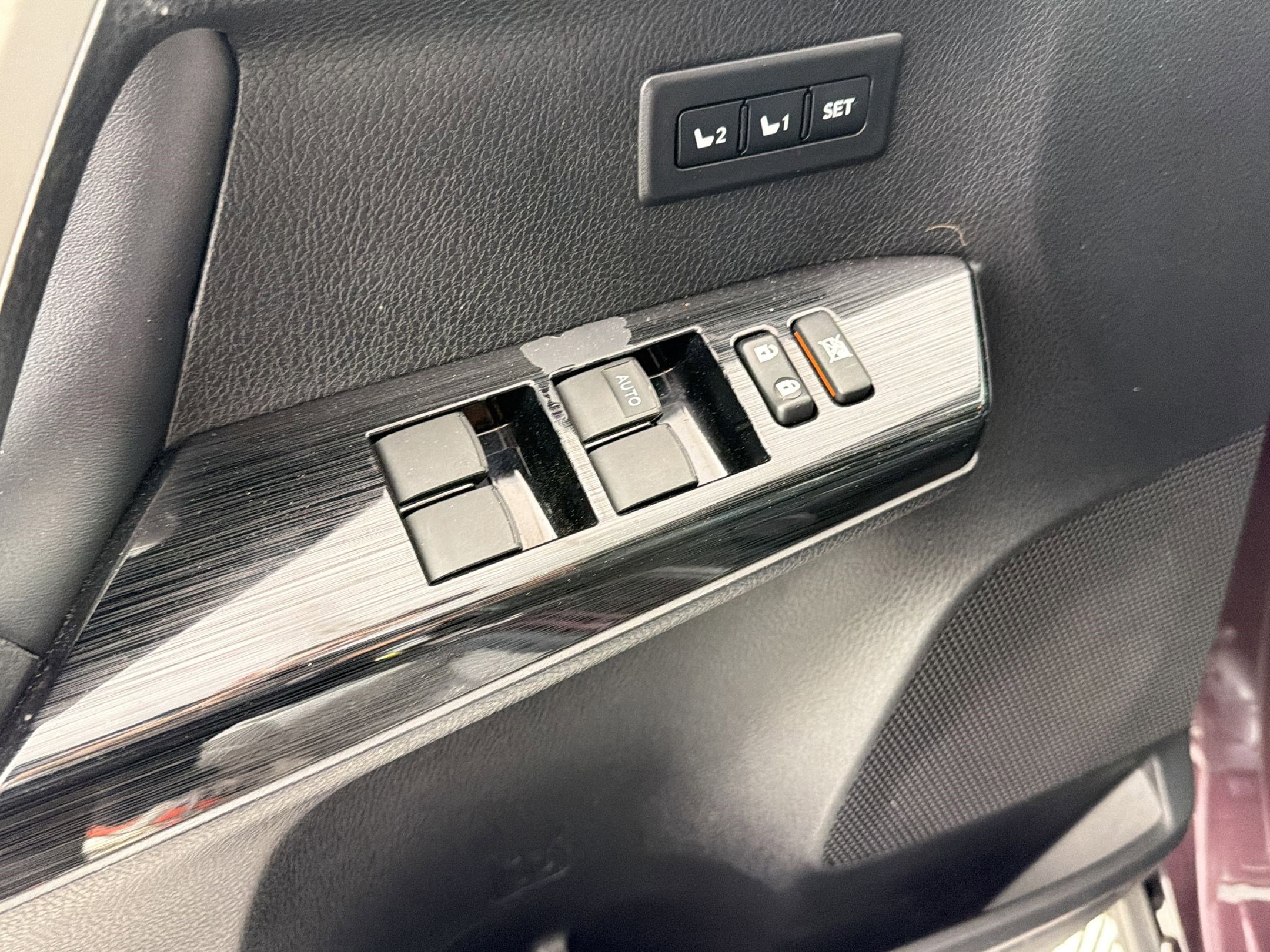 Used 2016 Toyota RAV4 Limited w/ Advanced Technology Package FWD image 22