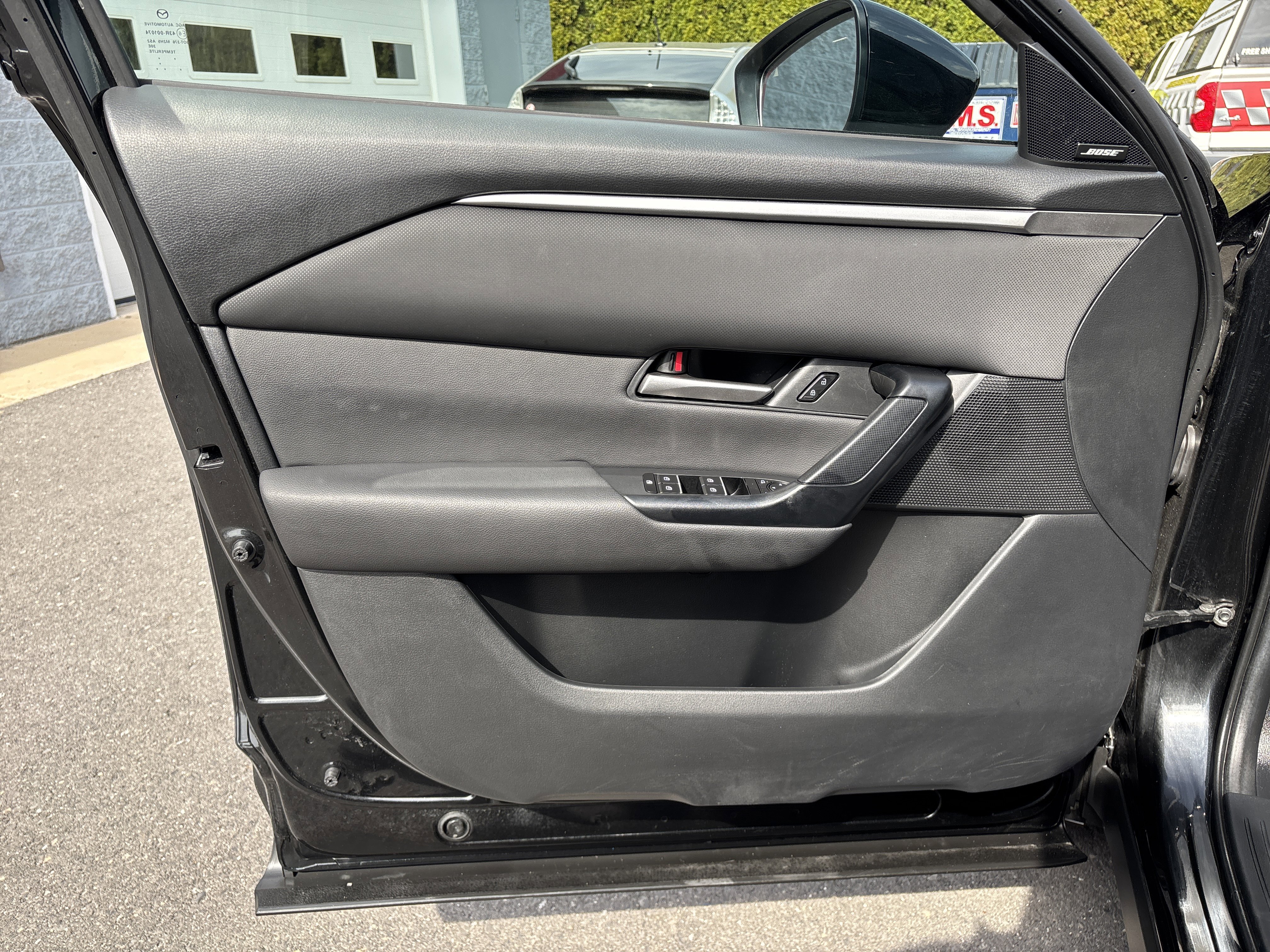 Used 2025 MAZDA CX-50 AWD 2.5 S w/ Premium Package image 16