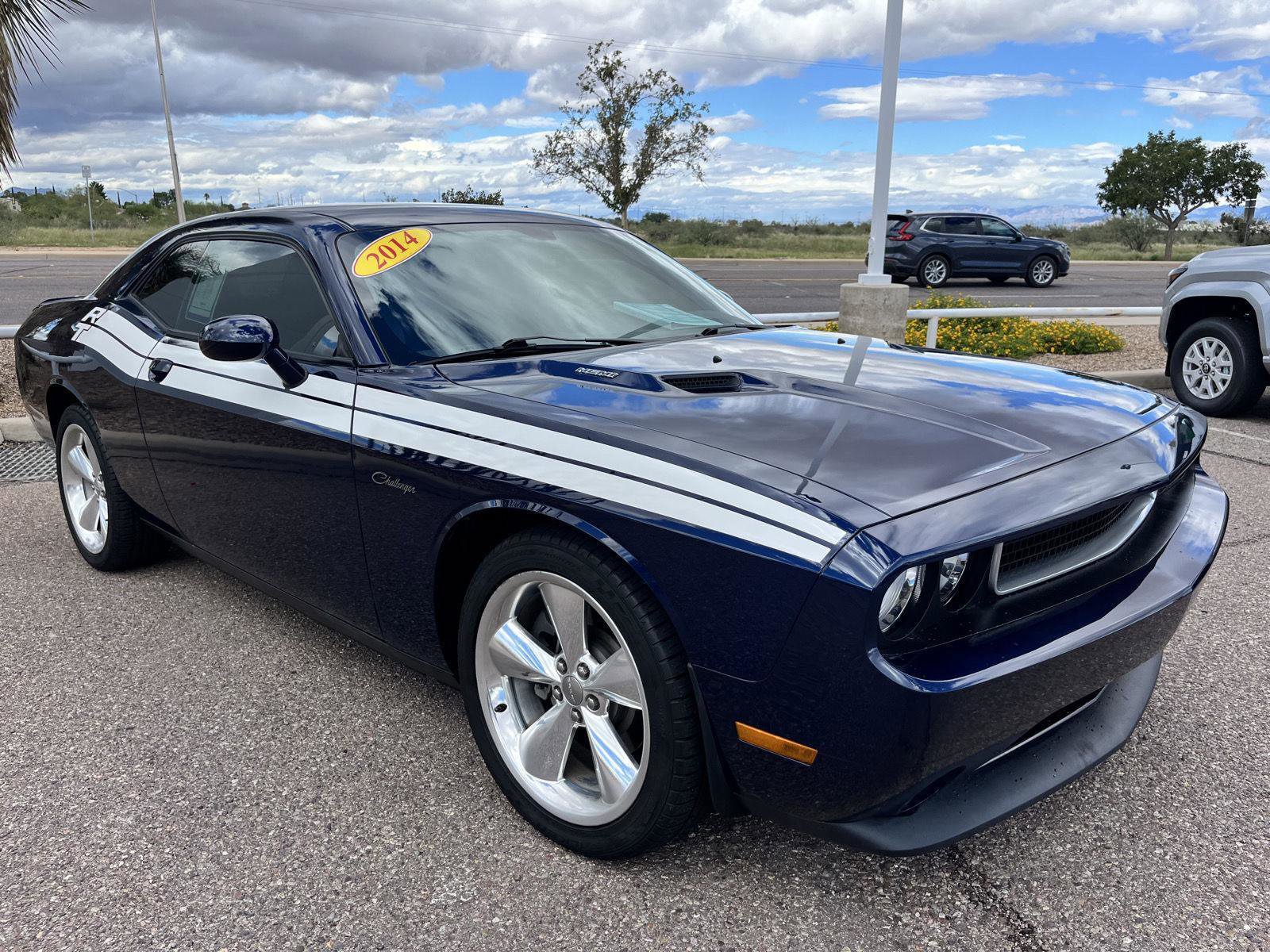 Used 2014 Dodge Challenger R/T image 8