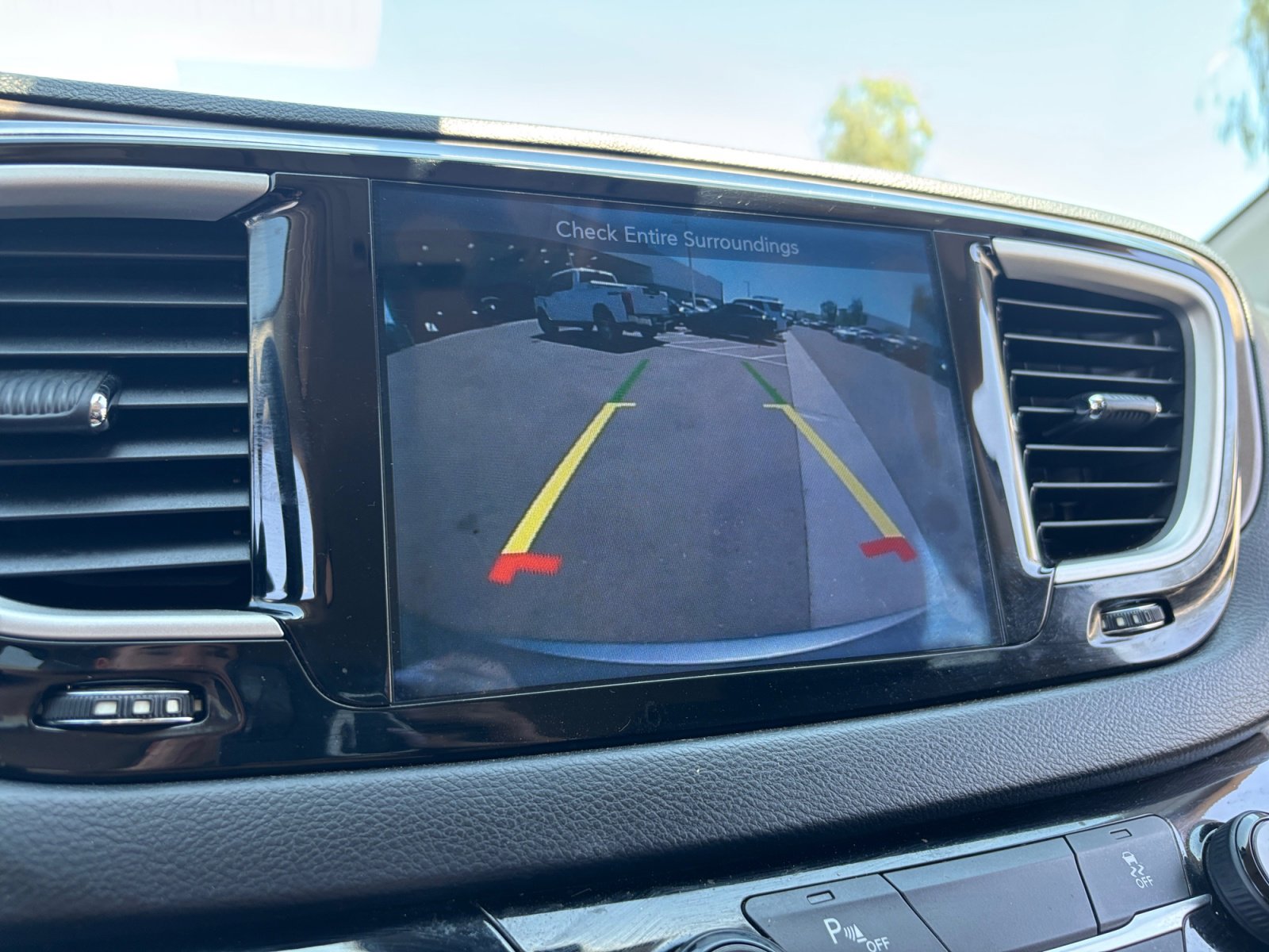 Used 2017 Chrysler Pacifica Touring-L image 27