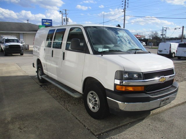 Used 2024 Chevrolet Express 2500 w/ Driver Convenience Package image 3