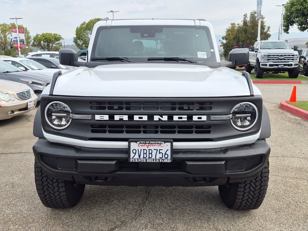 Used 2025 Ford Bronco 2-Door w/ Sasquatch Package AWD/4WD image 2