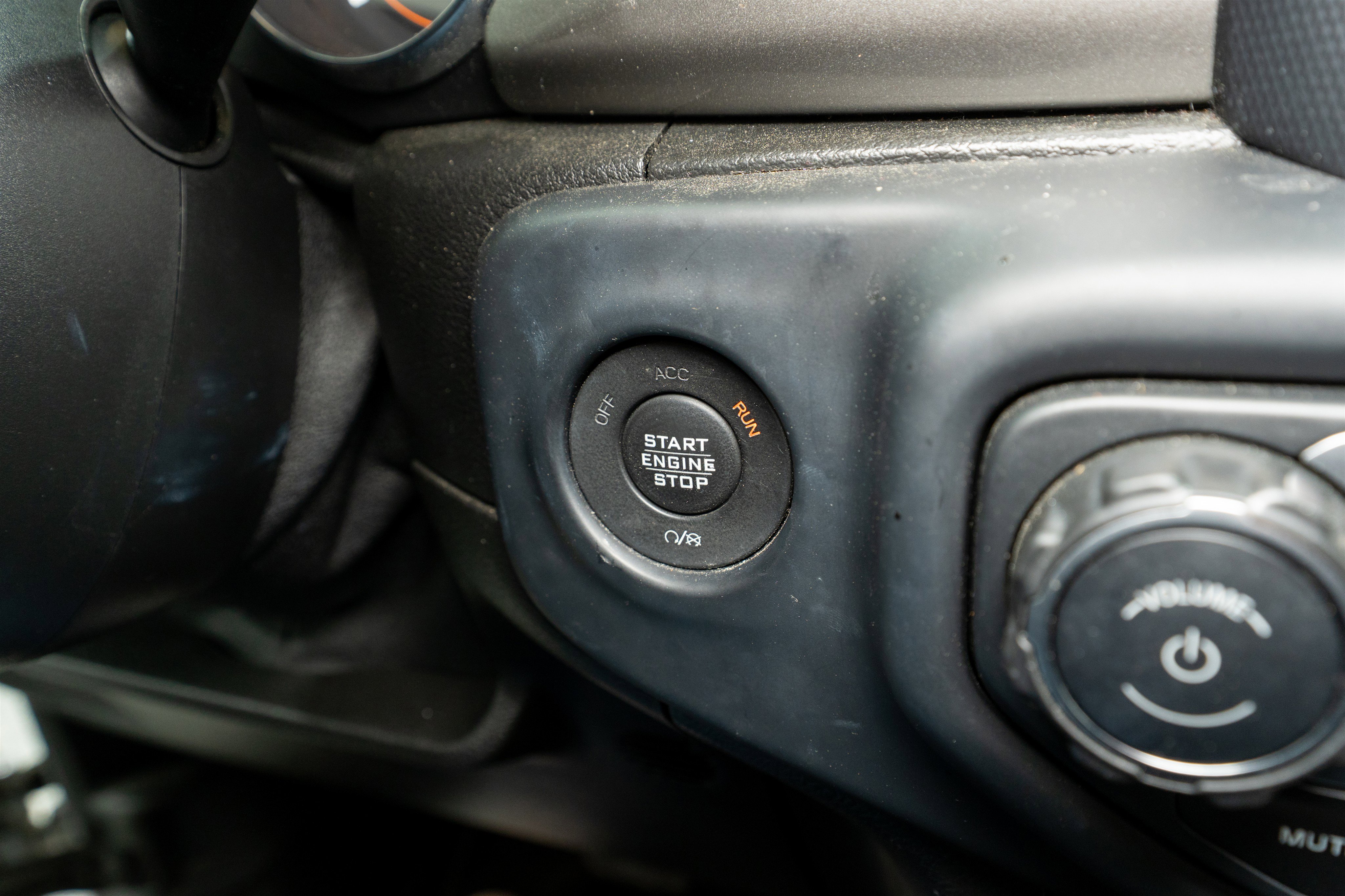 Used 2019 Jeep Wrangler Unlimited Sahara w/ LED Lighting Group image 27