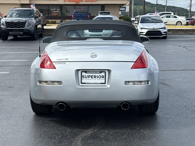 Used 2007 Nissan 350Z Touring RWD image 4