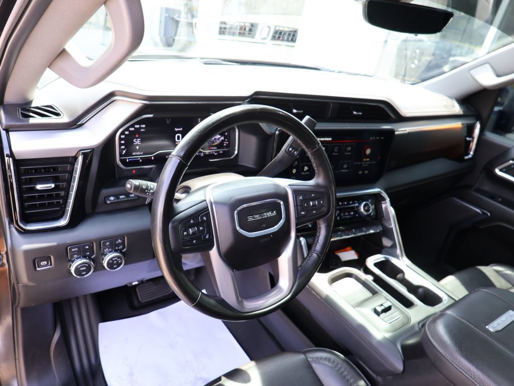 Used 2024 GMC Sierra 2500 Denali w/ Denali Reserve Package AWD/4WD image 27