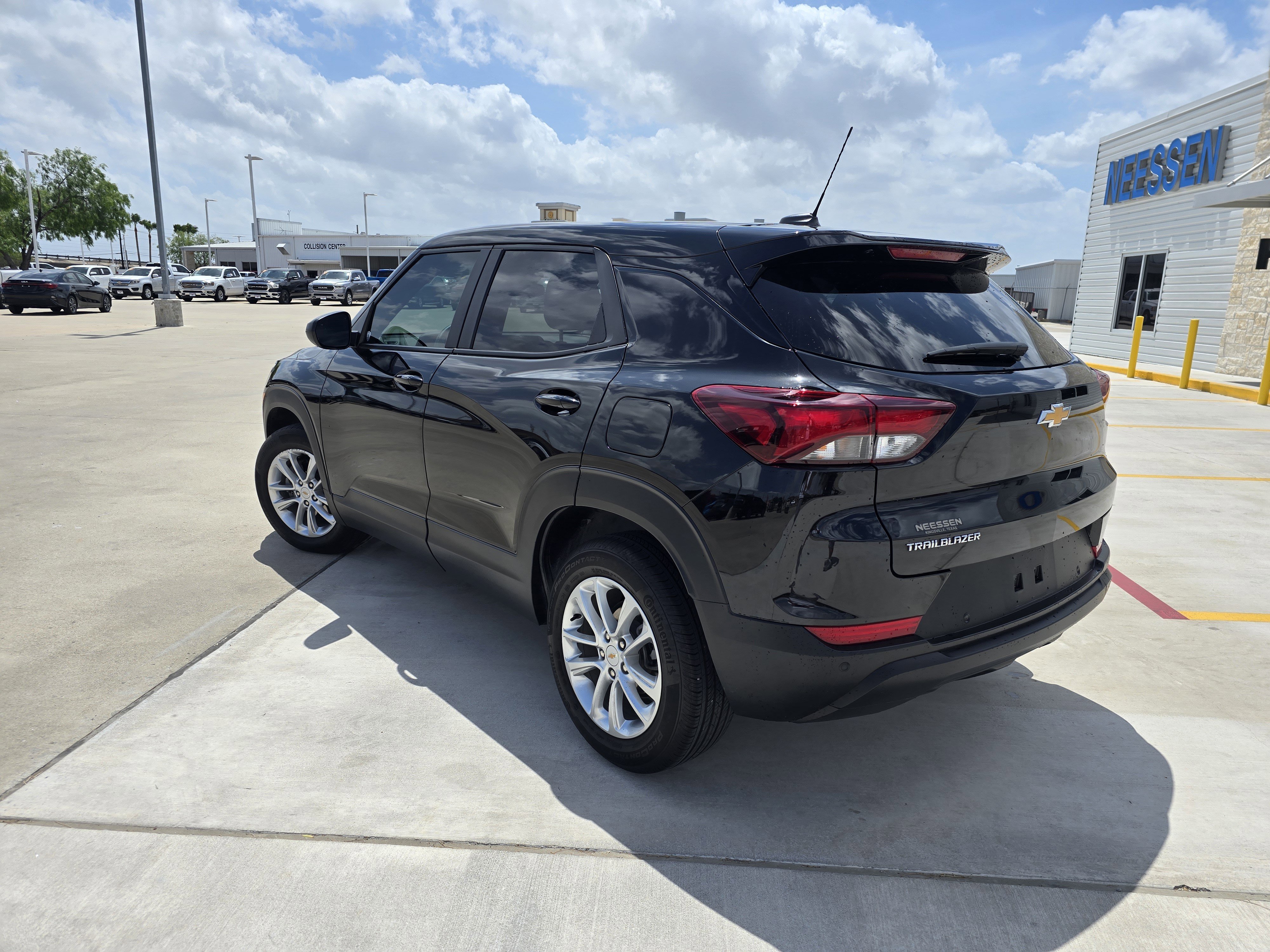 Used 2024 Chevrolet TrailBlazer LS w/ LS Convenience Package image 5