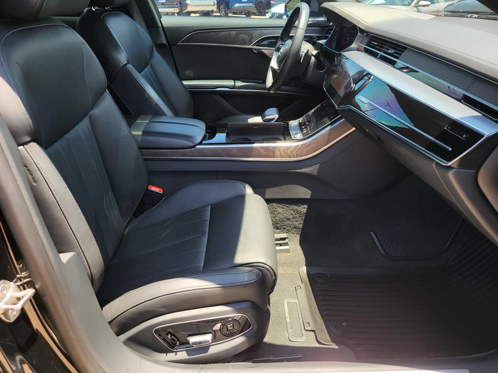 Used 2022 Audi A8 L 3.0T AWD/4WD image 9