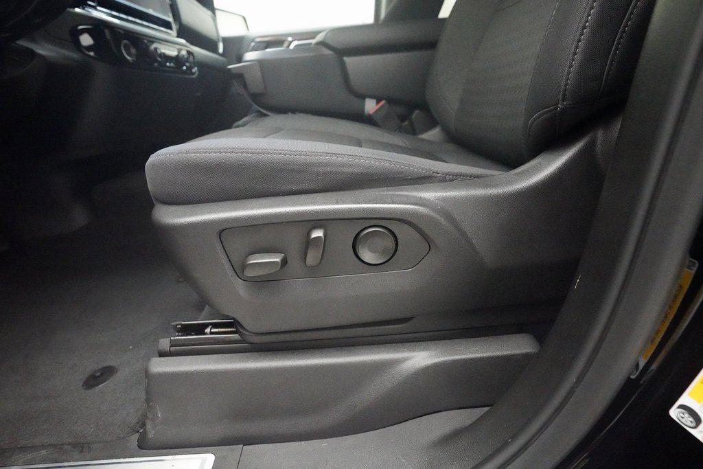 Used 2023 Chevrolet Silverado 1500 LT image 28