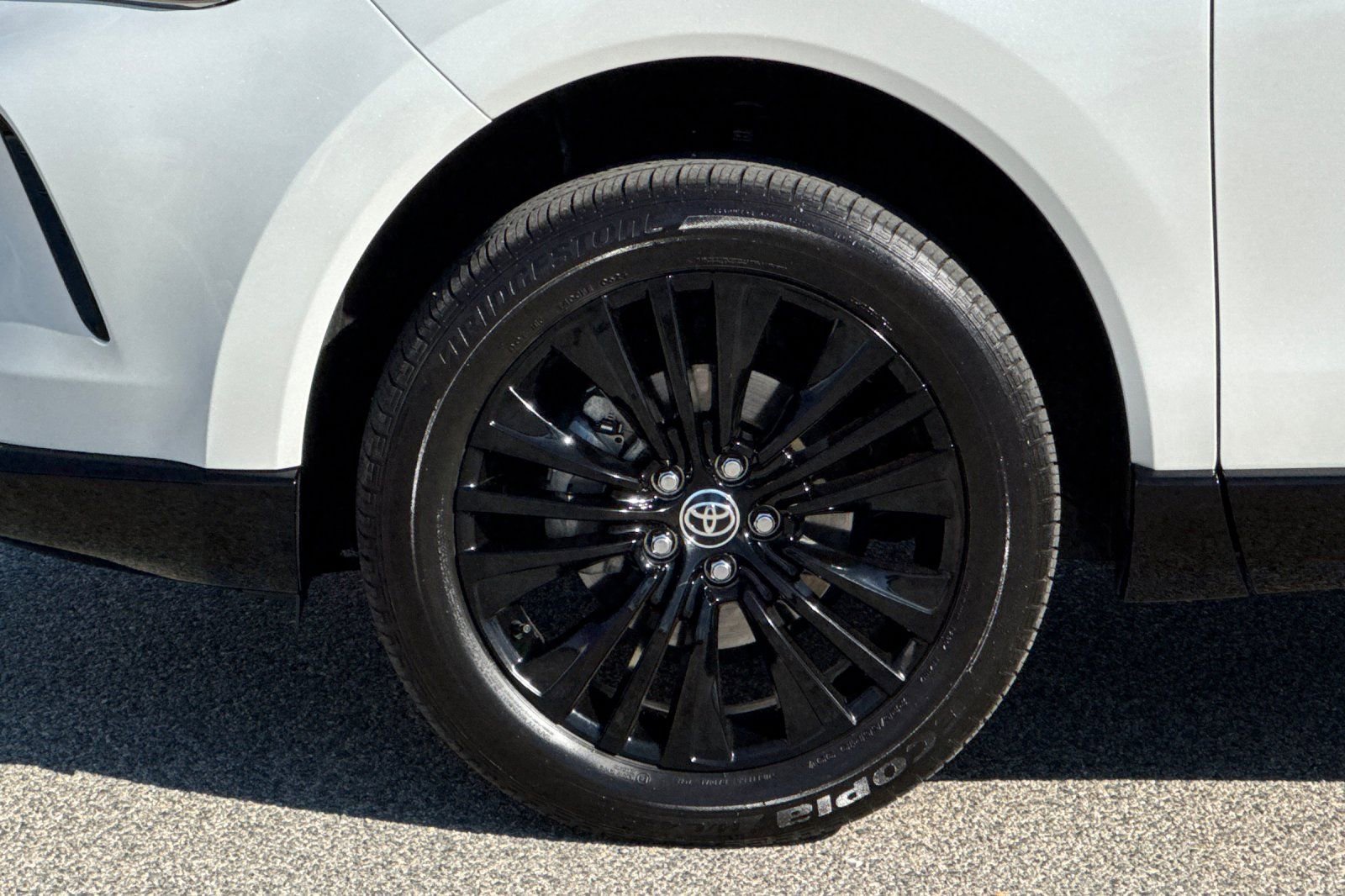 Used 2024 Toyota Venza Nightshade image 25