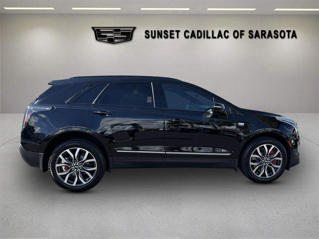 Certified 2022 Cadillac XT5 Sportv w/ Technology Package image 2