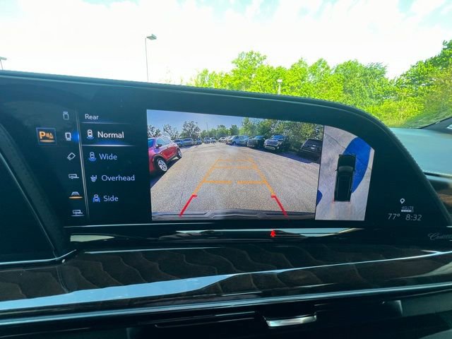 Used 2022 Cadillac Escalade Sport Platinum w/ LPO, Floor Liner Package AWD/4WD image 15