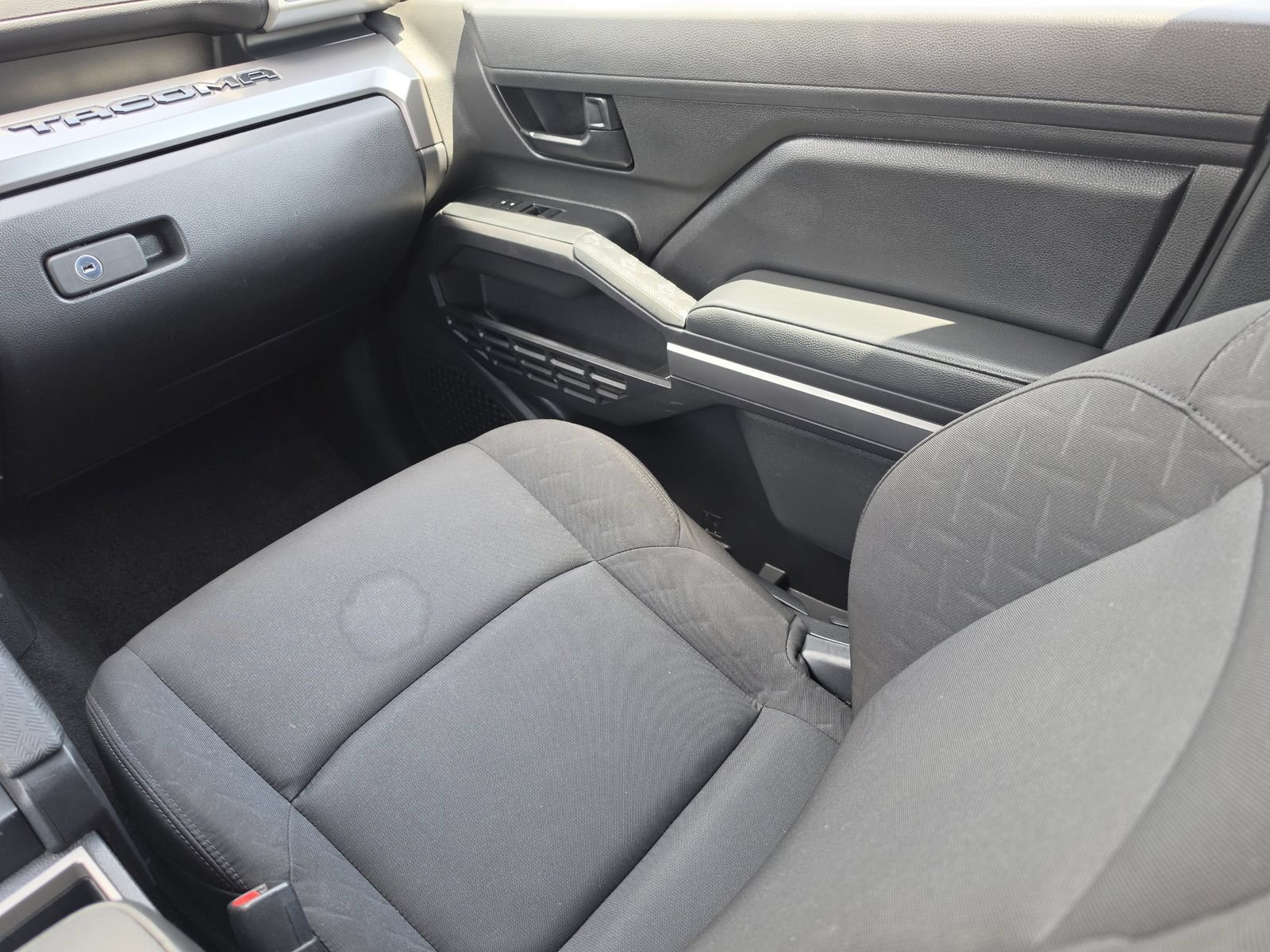 Used 2024 Toyota Tacoma SR5 RWD image 22