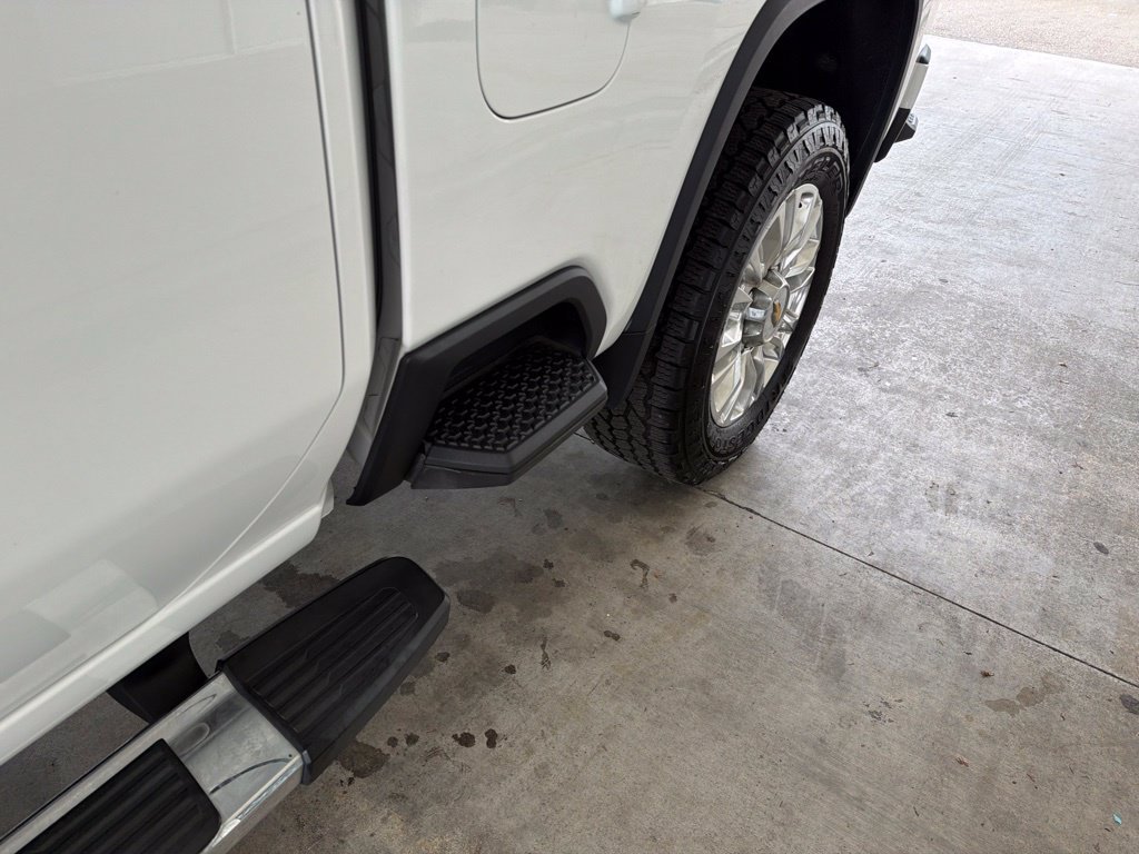 Used 2022 Chevrolet Silverado 2500 High Country w/ Z71 Off-Road Package AWD/4WD image 18