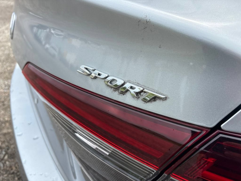 Used 2025 Honda Civic Sport image 4