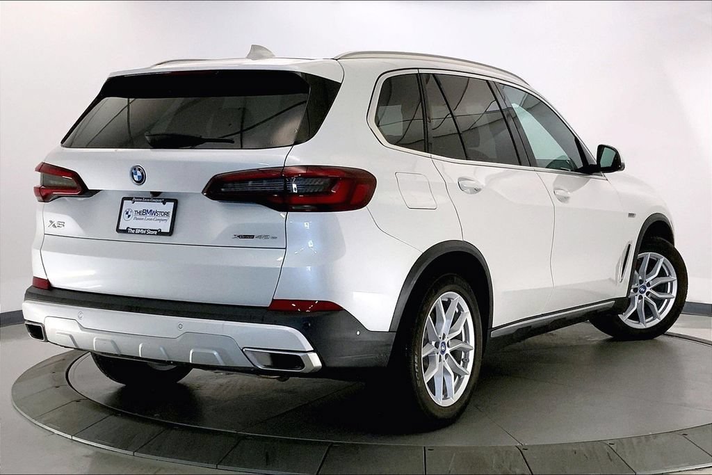 Certified 2023 BMW X5 xDrive45e w/ Luxury Seating Package AWD/4WD image 12