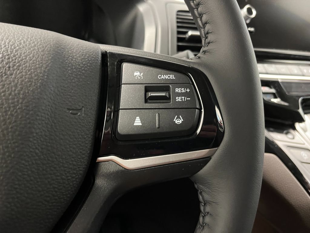 New 2026 Honda Odyssey Touring image 17