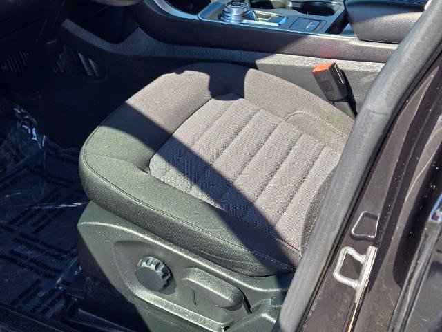 Certified 2024 Ford Edge SE w/ Black Appearance Package image 23