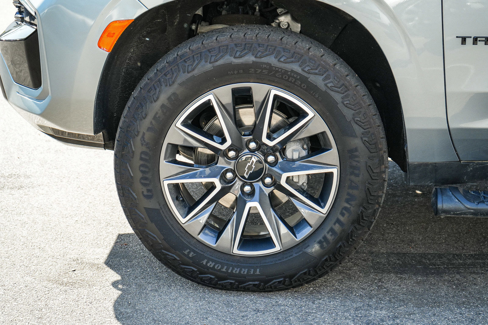 Used 2024 Chevrolet Tahoe Z71 w/ Luxury Package AWD/4WD image 13