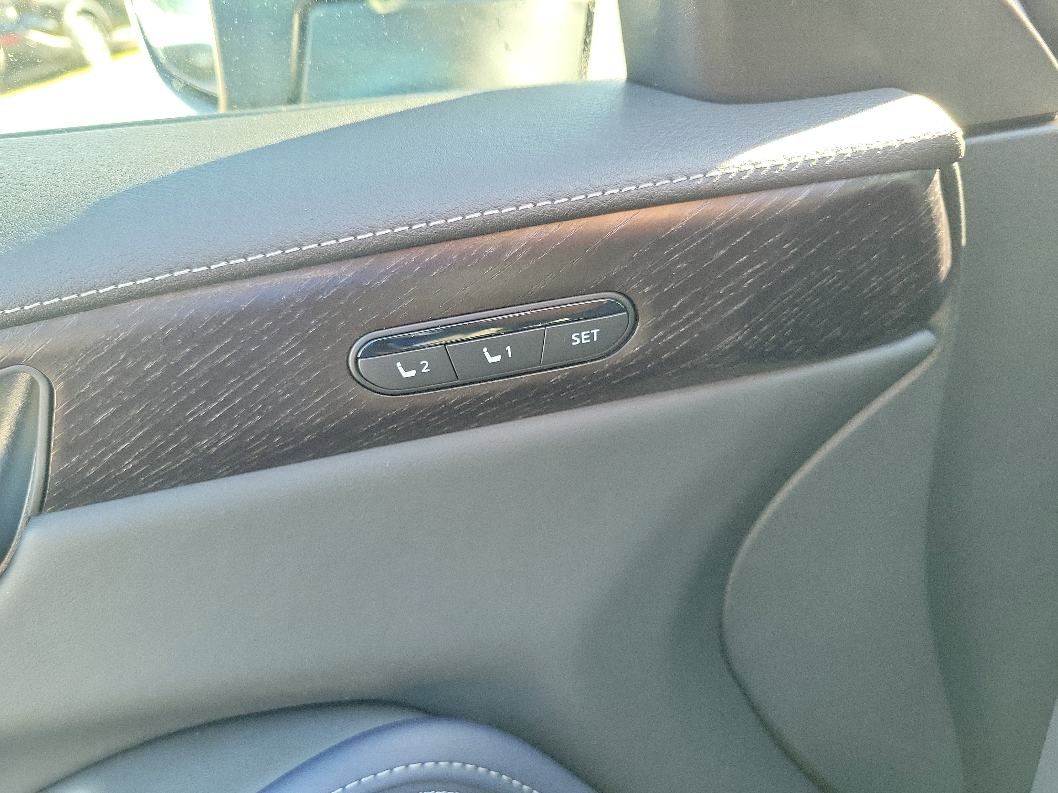 New 2026 INFINITI QX60 Sport w/ Dark Cargo Package image 17