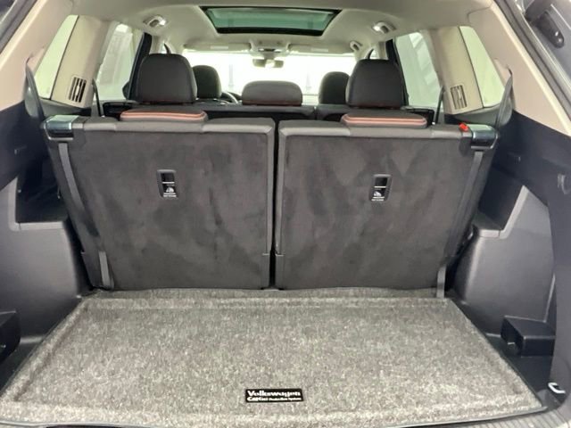 Used 2025 Volkswagen Atlas Peak Edition SE image 22