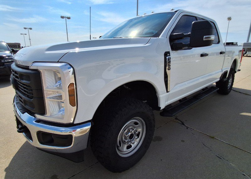 Used 2025 Ford F250 XL w/ XL Off-Road Package AWD/4WD image 4