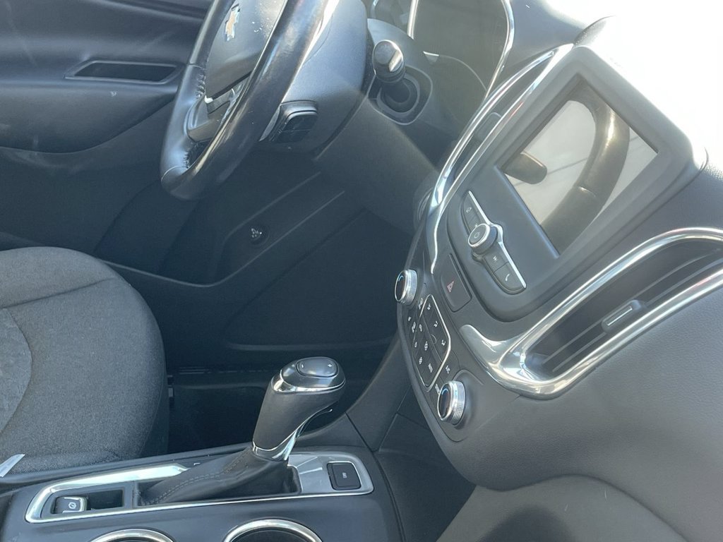 Used 2019 Chevrolet Equinox LT AWD/4WD image 12