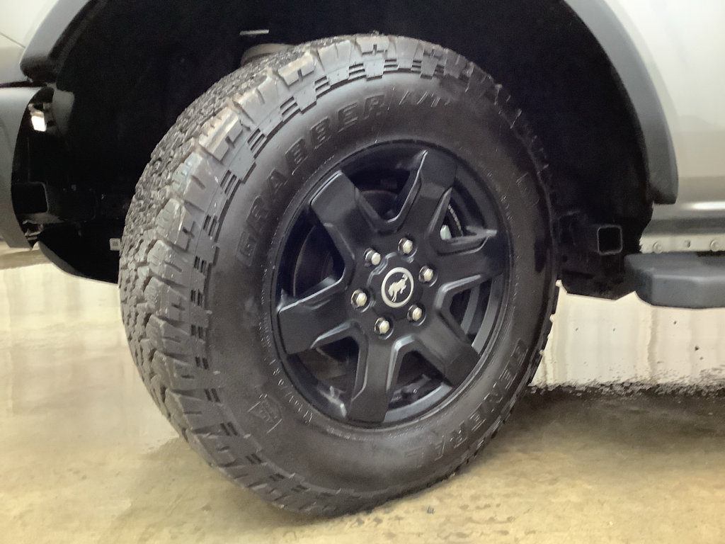 Used 2023 Ford Bronco Black Diamond AWD/4WD image 25