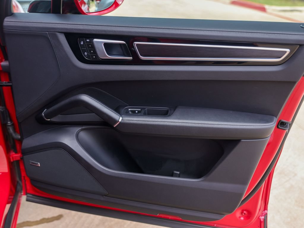 Certified 2023 Porsche Cayenne GTS AWD/4WD image 37