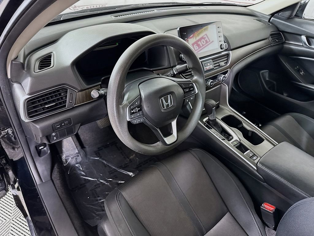 Used 2018 Honda Accord EX image 17