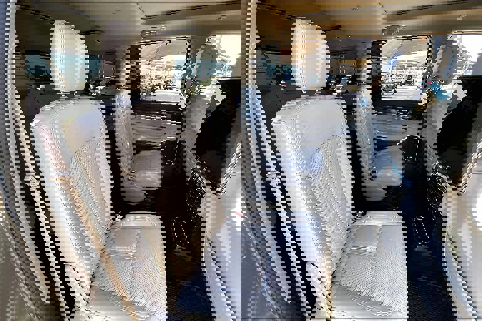 Used 2022 Jeep Wagoneer Series III w/ Premium Group I image 18