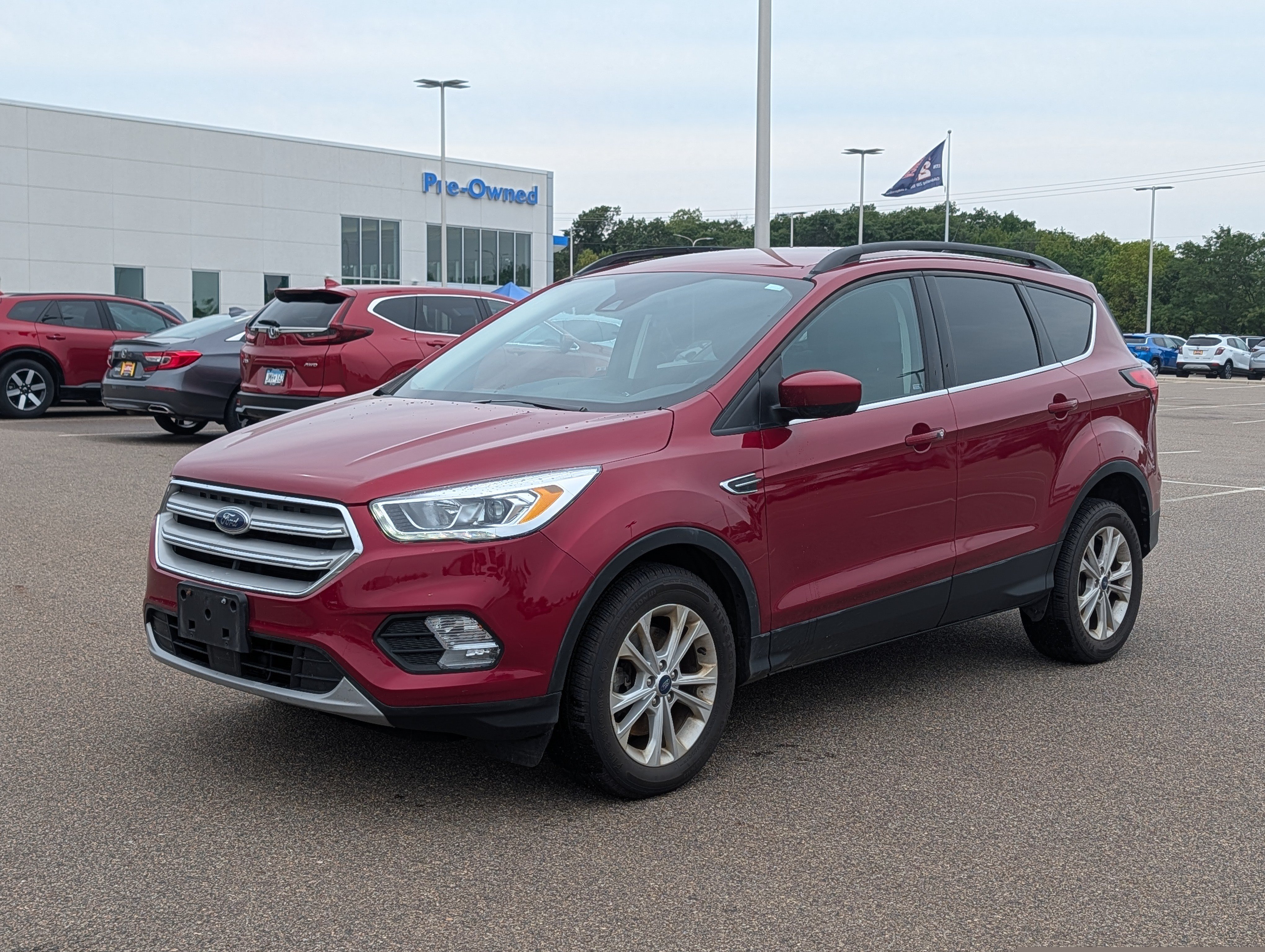 Used 2019 Ford Escape SEL AWD/4WD image 2
