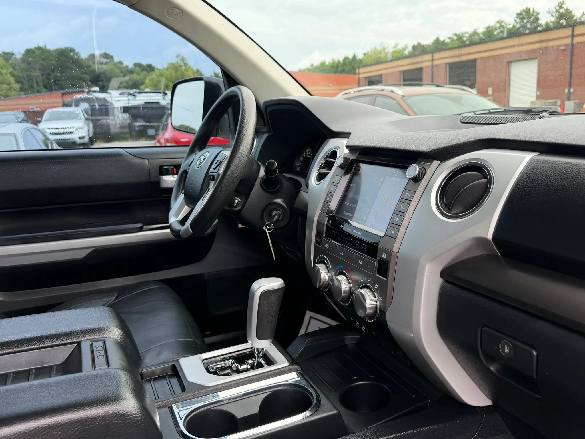 Used 2020 Toyota Tundra SR5 w/ SR5 Upgrade Package RWD image 26