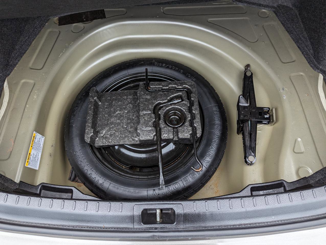 Used 2017 Toyota Corolla SE w/ SE Premium Package FWD image 44