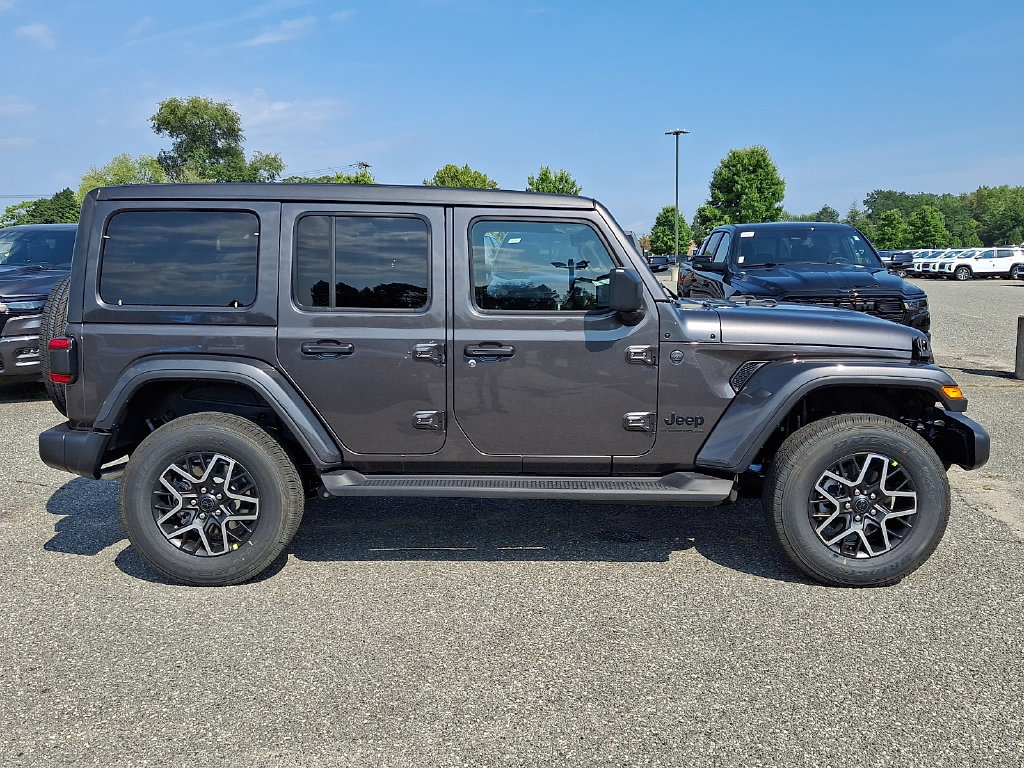 New 2027 Jeep Wrangler Unlimited Sahara AWD/4WD image 9