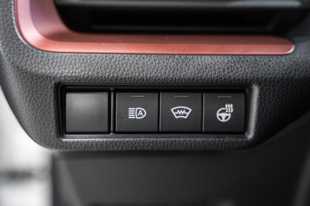 Used 2024 Toyota Prius Prime SE image 36