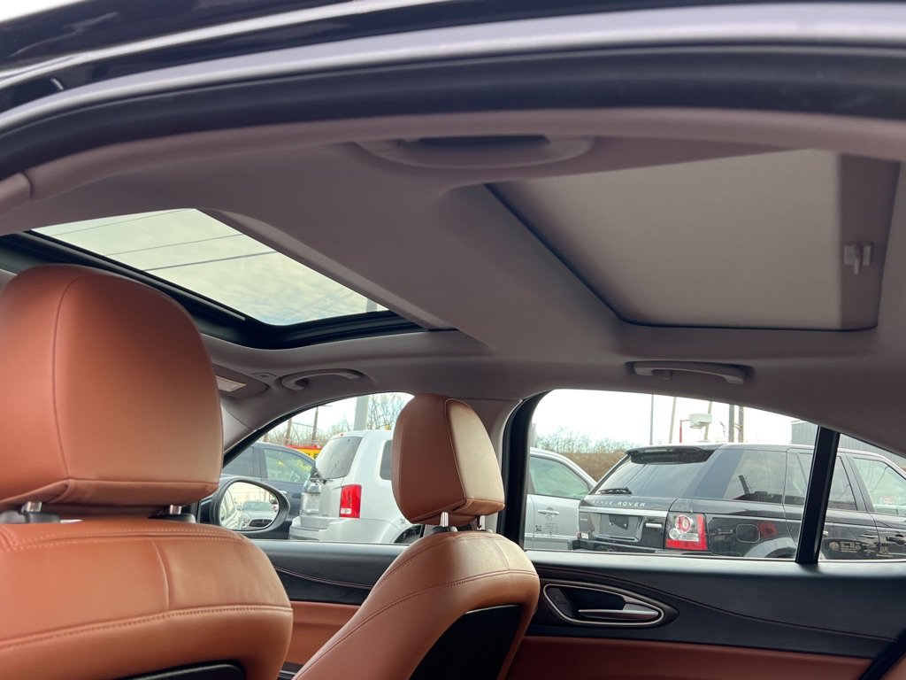 Used 2018 Alfa Romeo Giulia Ti w/ TI Leather Package image 49