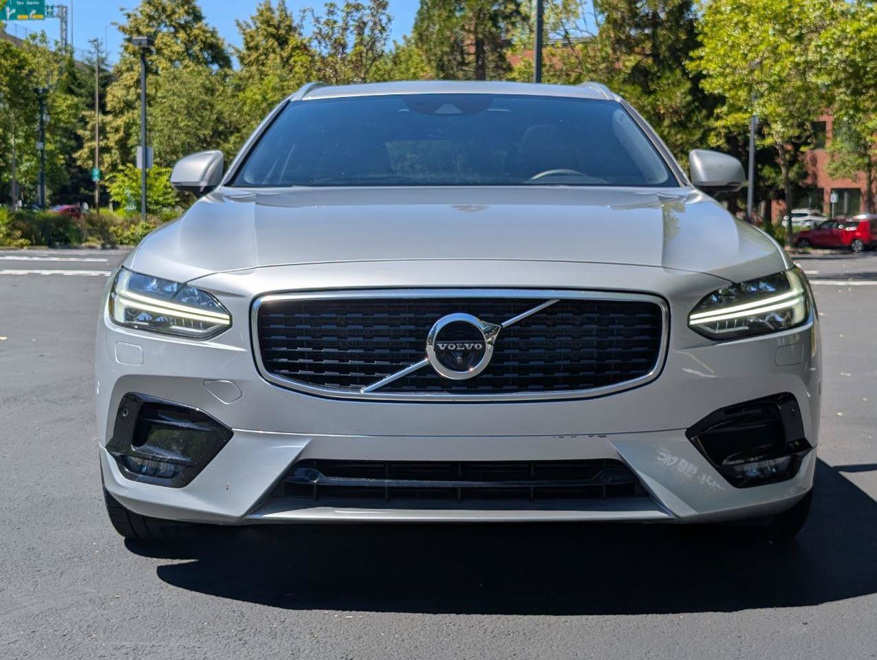 Used 2019 Volvo V90 T6 R-Design w/ Advanced Package AWD/4WD image 2