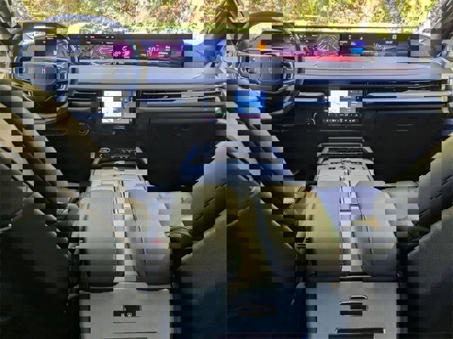 New 2025 Lincoln Navigator L Reserve w/ Jet Appearance Package image 5