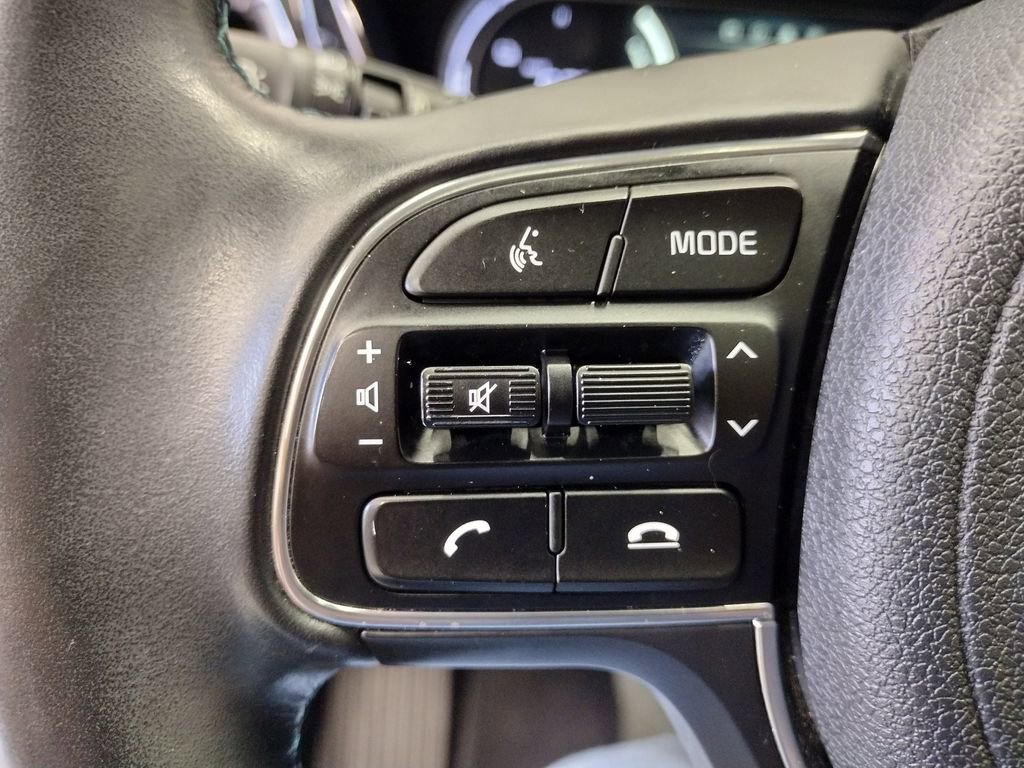 Used 2022 Kia Niro EX Premium image 24