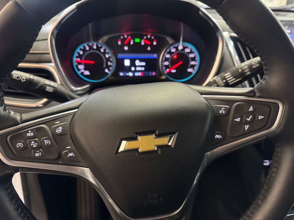 Used 2022 Chevrolet Equinox Premier image 12