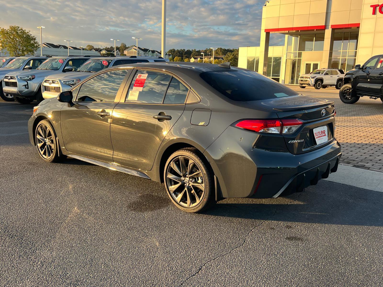 New 2026 Toyota Corolla SE image 3