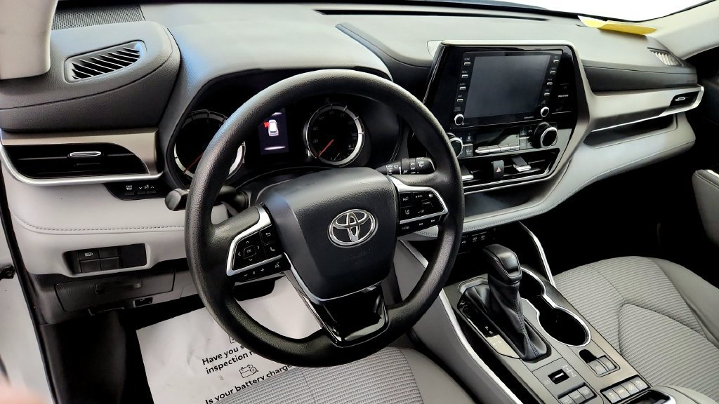 Certified 2020 Toyota Highlander L AWD/4WD image 36