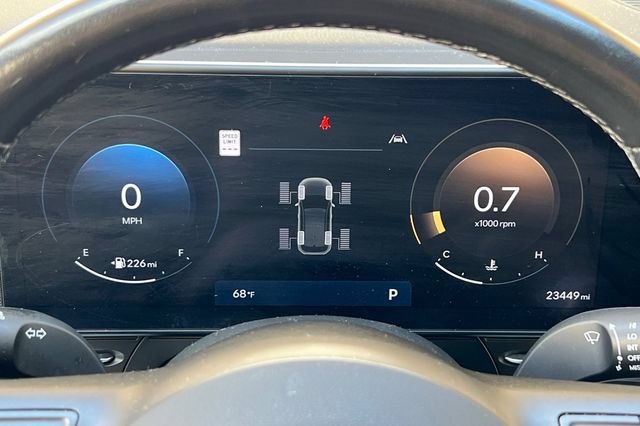 Certified 2025 Hyundai Kona Limited AWD/4WD image 32