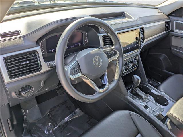 Certified 2023 Volkswagen Atlas SE image 11