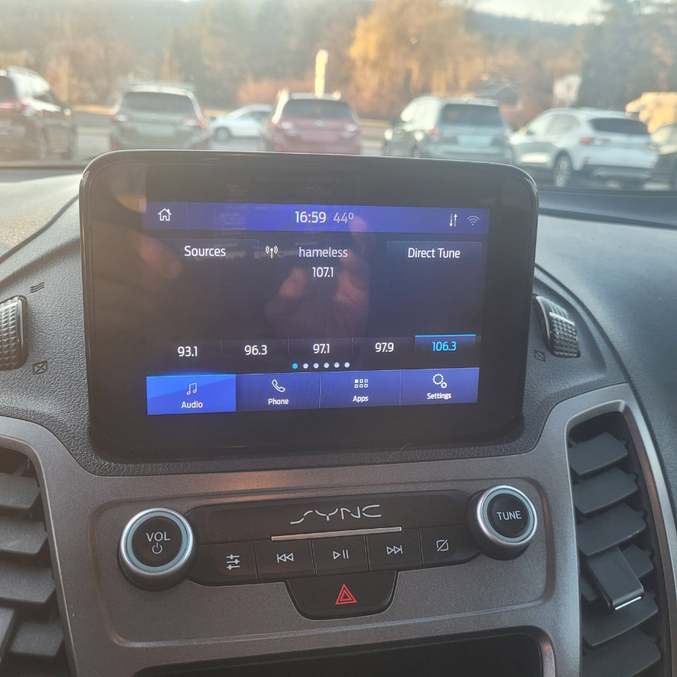 Used 2021 Ford Transit Connect XLT image 18