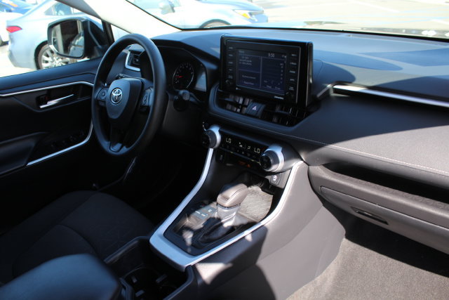 Certified 2022 Toyota RAV4 XLE FWD image 24